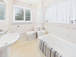BATHROOM- click for photo gallery